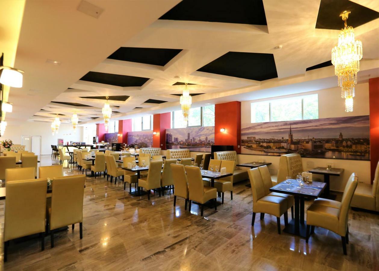 Best Western Plus Briston Otopeni Exterior foto